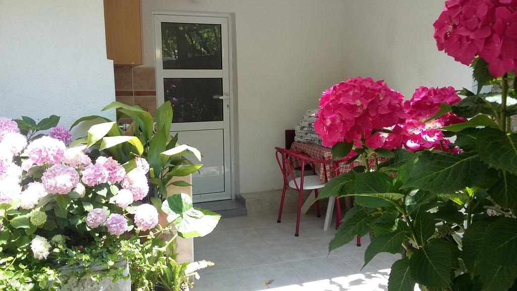 Apartments Slavica Rafailovici บุดวา ภายนอก รูปภาพ